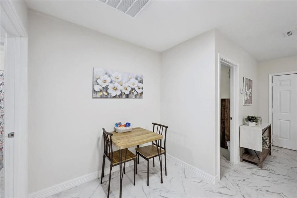 Comfortable 2-Bedroom Rental in Bridge City House in Port Arthur