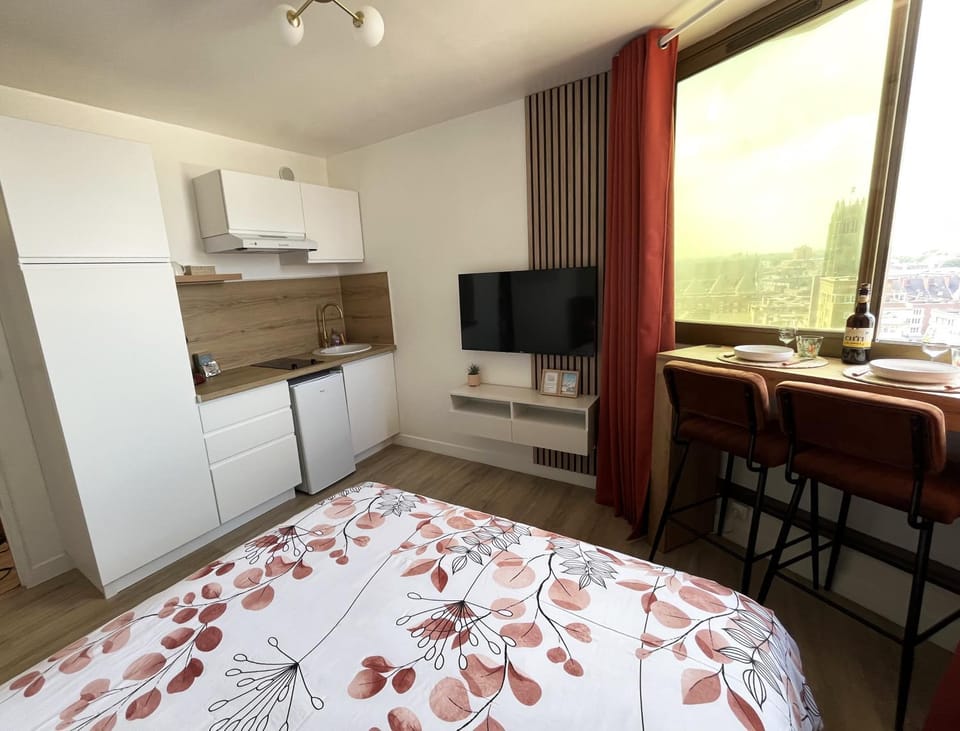 TV and multimedia, Kitchen or kitchenette