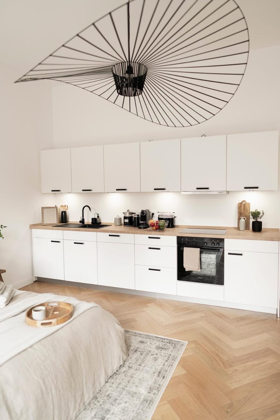 Coffee/tea facilities, Kitchen or kitchenette, stove, toaster