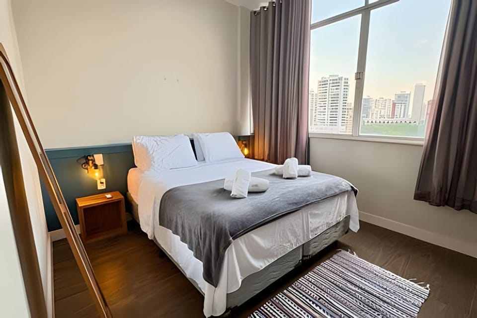 Bed, TV and multimedia, View (from property/room), Bedroom