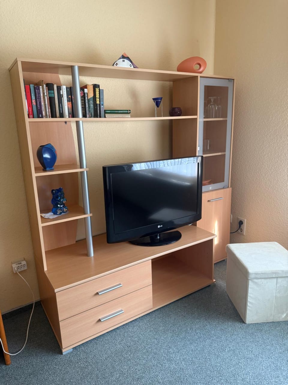 Communal lounge/ TV room, TV and multimedia