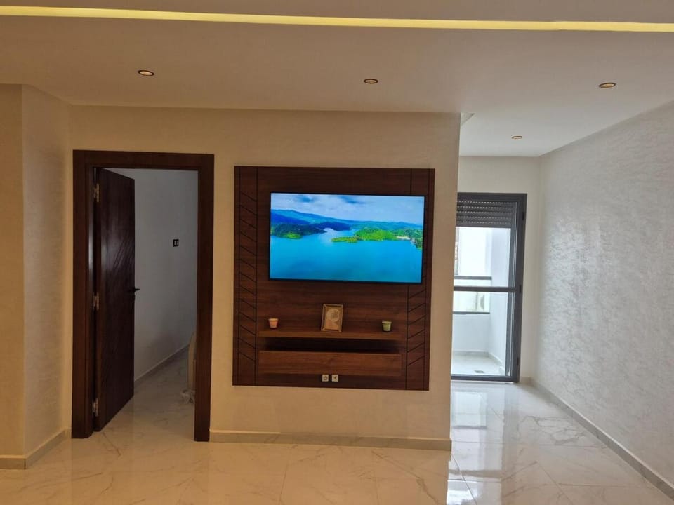 Communal lounge/ TV room, TV and multimedia, Living room