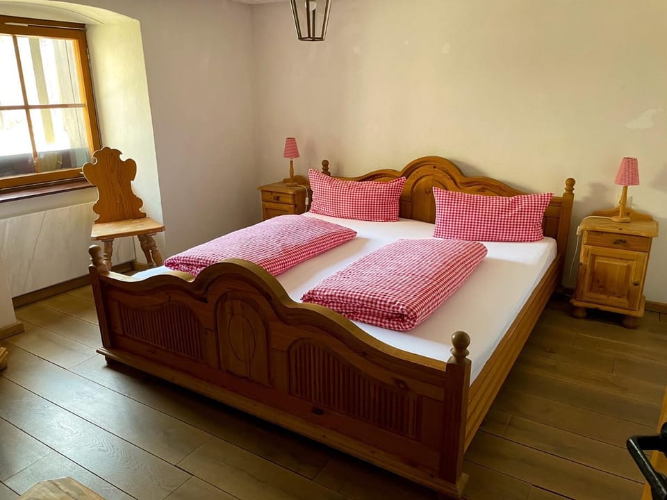 Living room, Bedroom