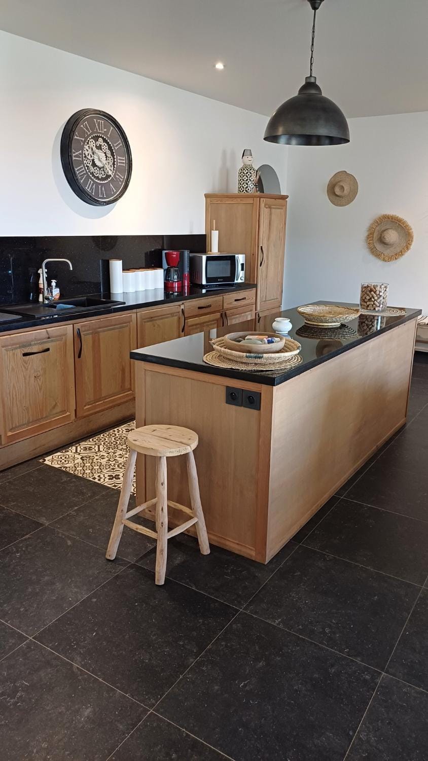 Coffee/tea facilities, Kitchen or kitchenette, minibar