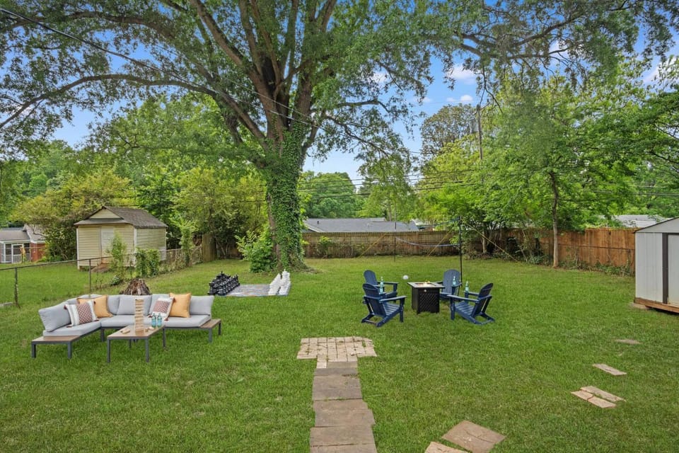 Patio, BBQ facilities, Garden