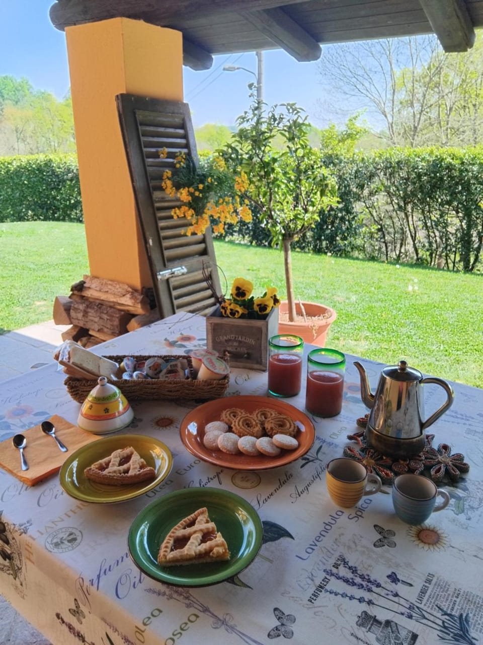 Garden, Food, Garden view, Breakfast