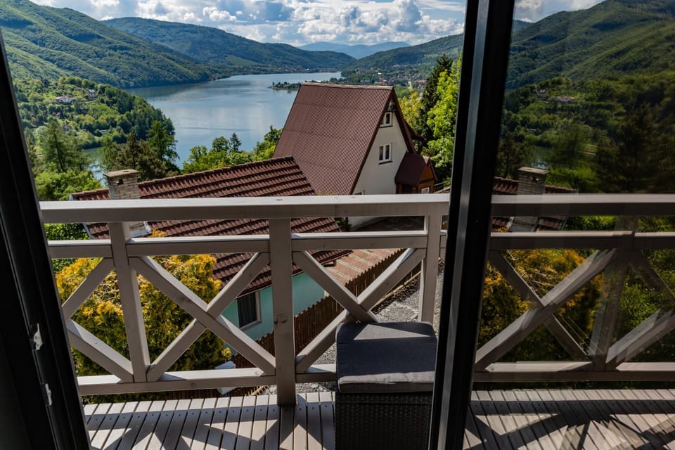Day, Natural landscape, View (from property/room), Balcony/Terrace, Lake view, Mountain view