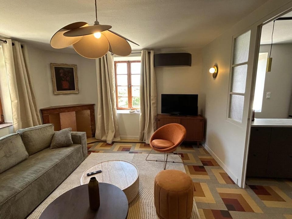 Communal lounge/ TV room, TV and multimedia, Living room