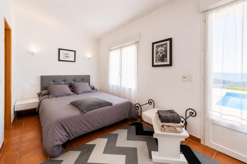 Belle villa avec accès direct à la mer Villa in Calvi