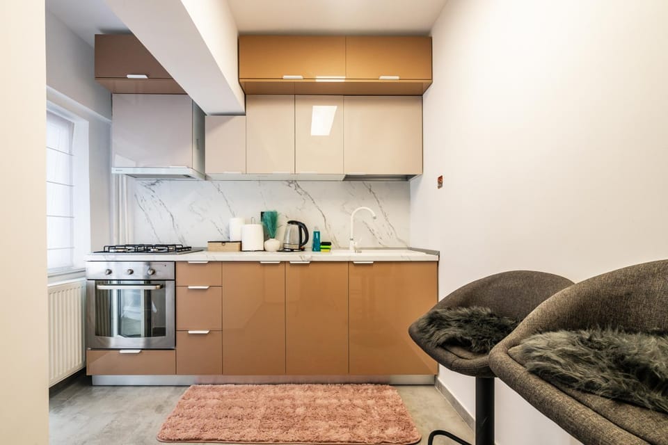 Kitchen or kitchenette, oven, stove