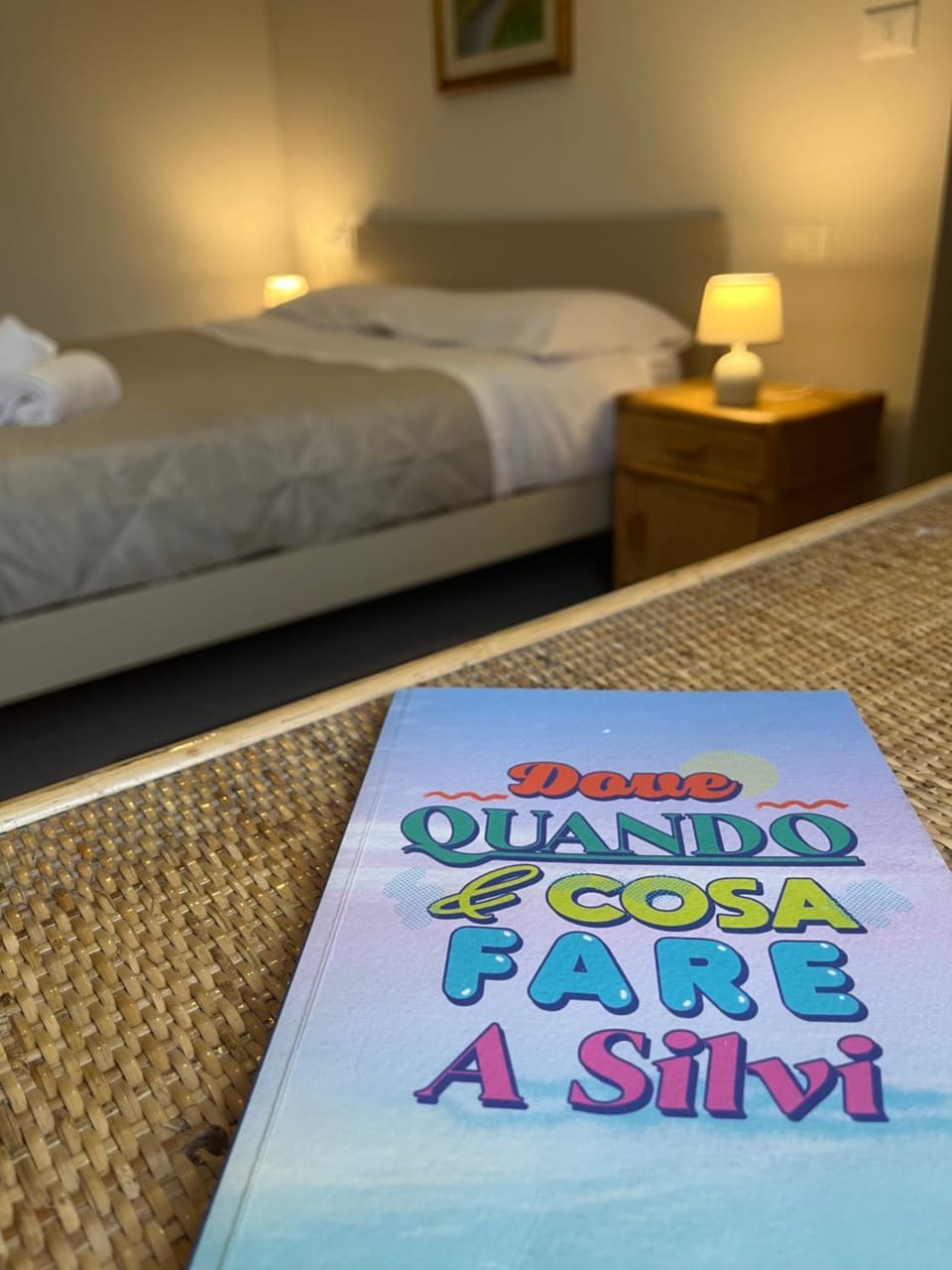 Bedroom, Text overlay
