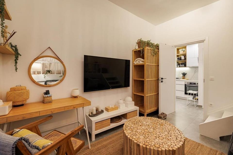 Sunlit homie flat at Arrianou! Apartment in Athens