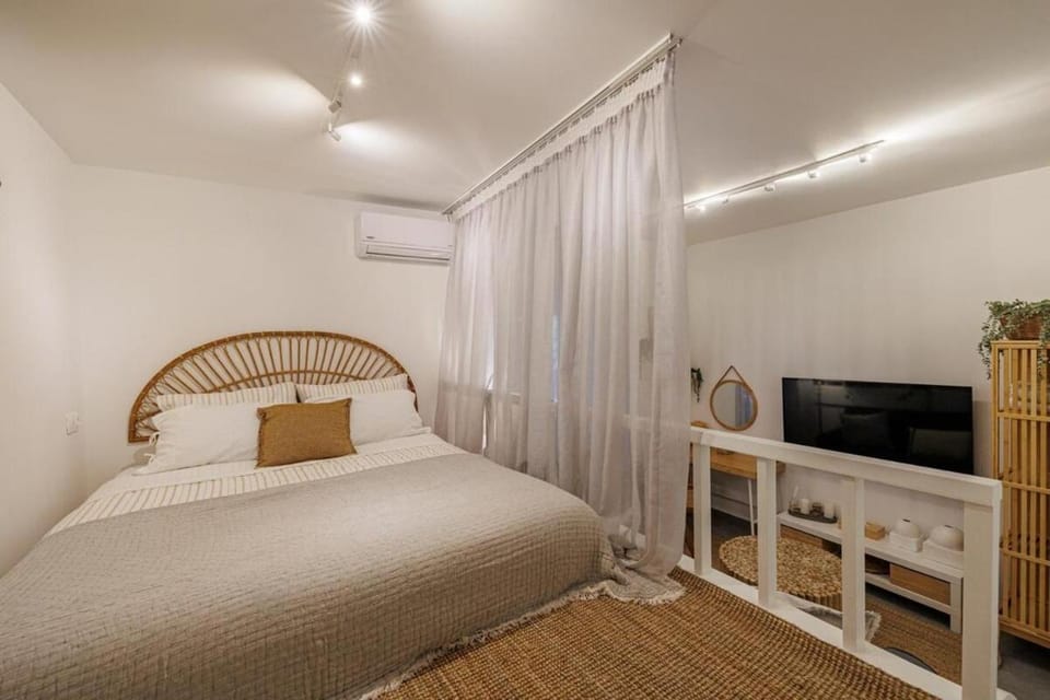 Sunlit homie flat at Arrianou! Apartment in Athens