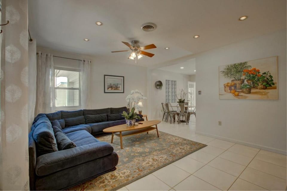 Mid-Century Retreat VR24-00083 House in Sarasota