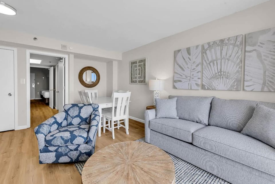 Stylish 1BR Newly Renovated Sandy Beach Escape House in Myrtle Beach