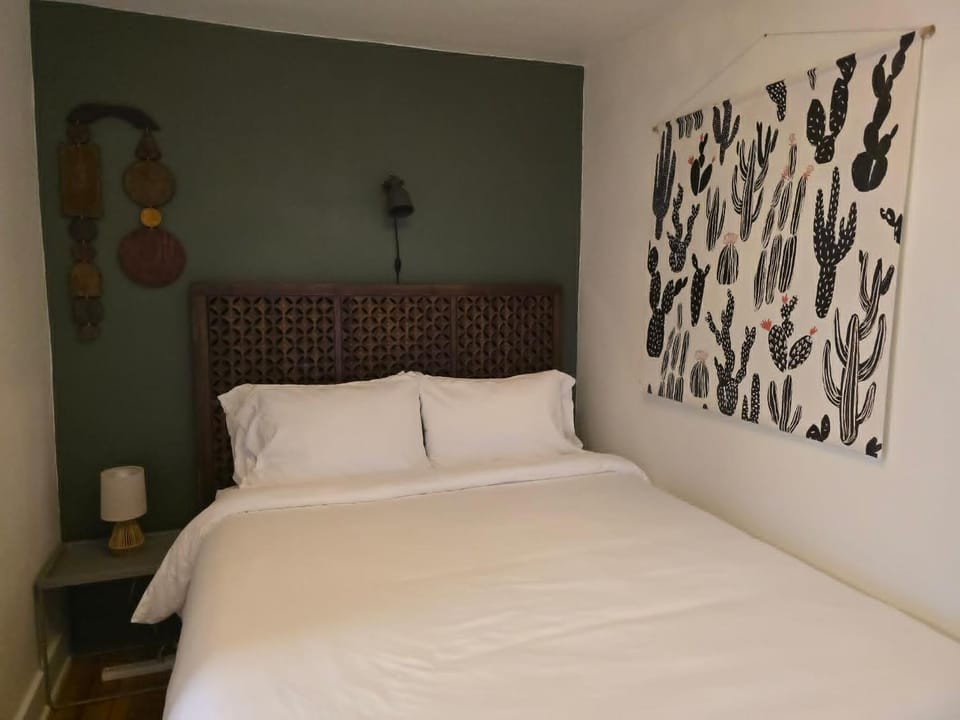 Bed, Photo of the whole room, Decorative detail, Bedroom