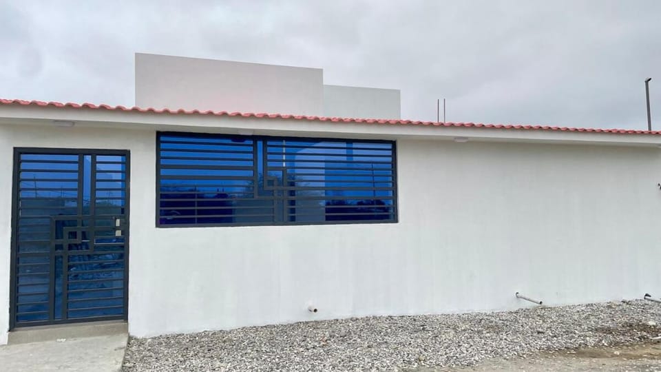 Alojamiento en Punta Blanca, Villa Victoria del Mar Villa in Santa Elena Province
