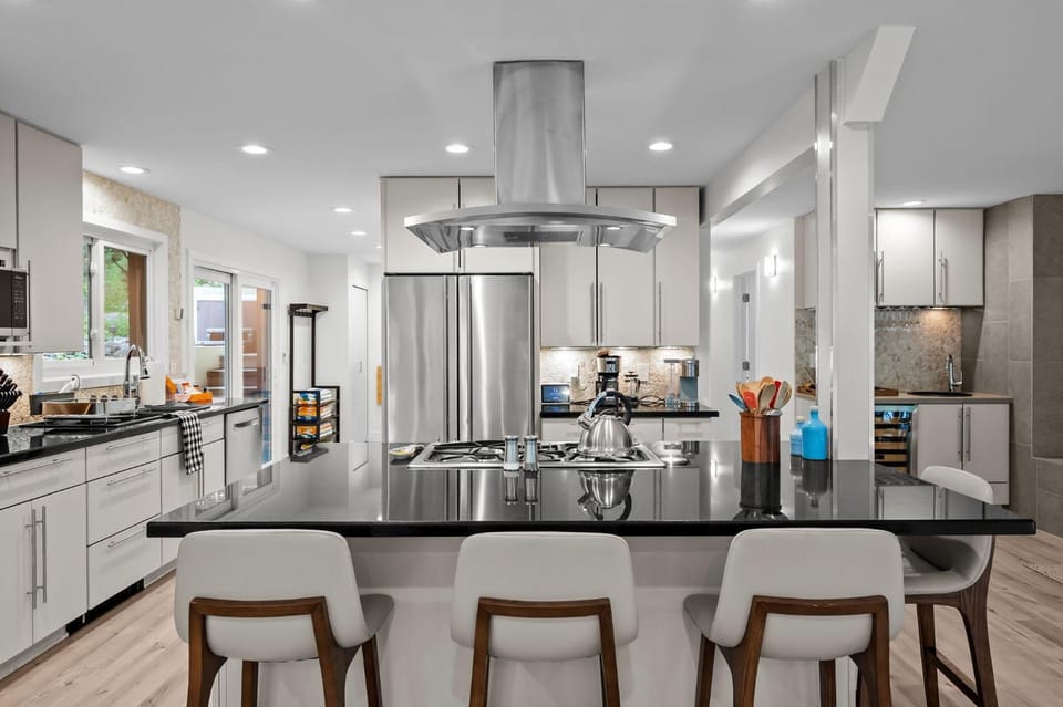 1010 Rosehill Dr House in Boulder