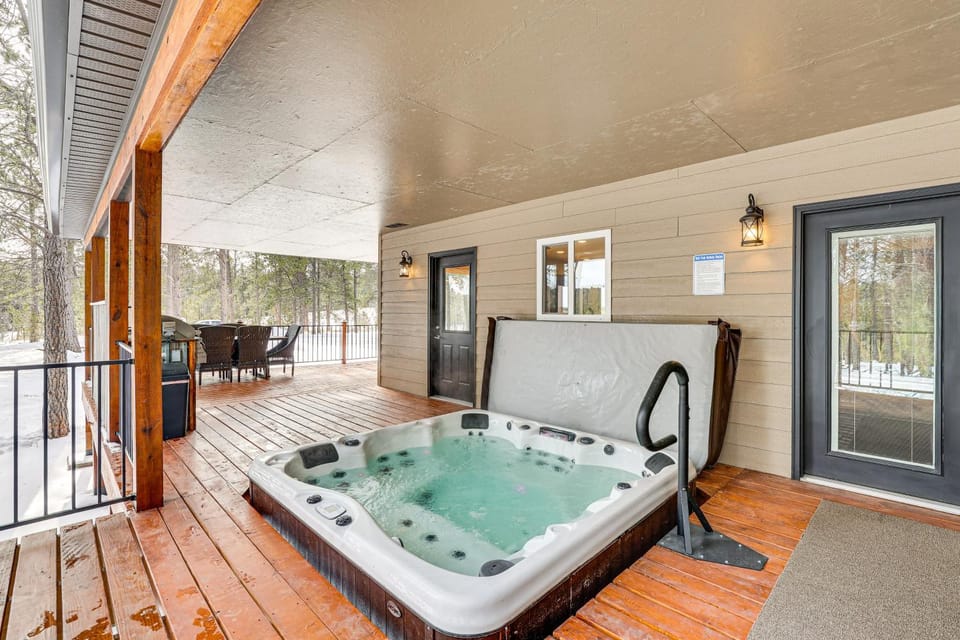 Black Hills Vacation Lodge: New Home! Just Opened! House in Black Hills