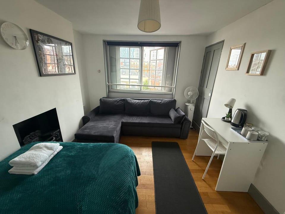 King's Cross Private Suites Apartment in London Borough of Islington