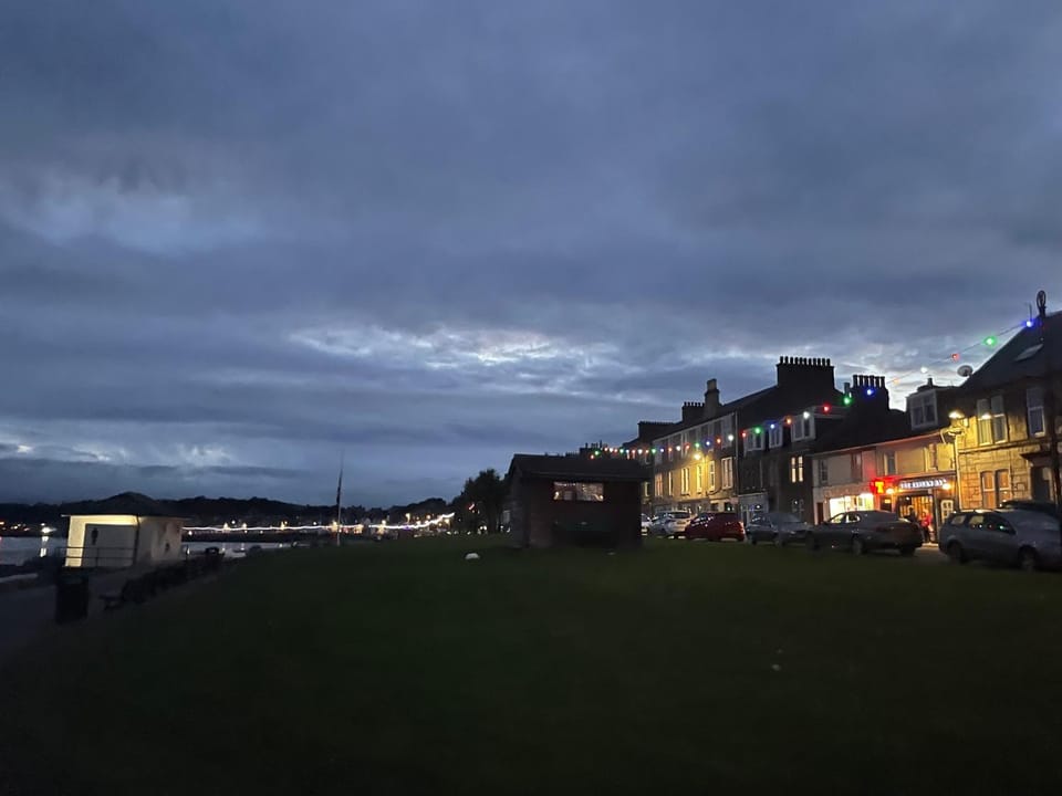 Kames Bay Couples Retreat House in England