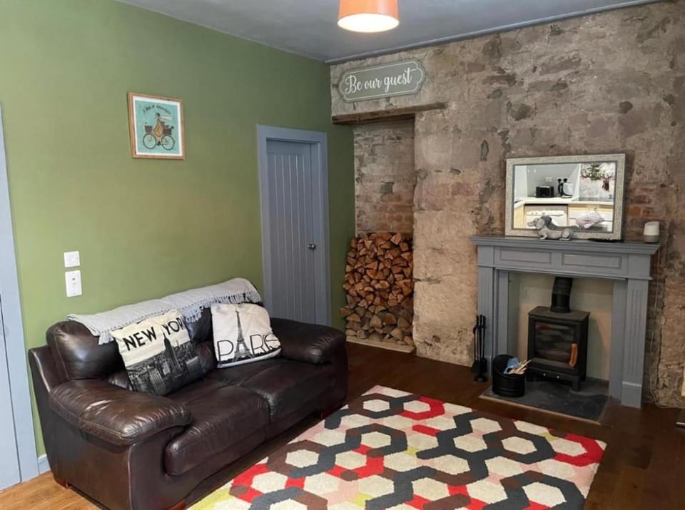 Kames Bay Couples Retreat House in England