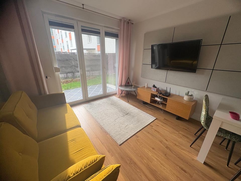 Apartament 3pokojowy Lipa Piotrowska Apartment in Wroclaw
