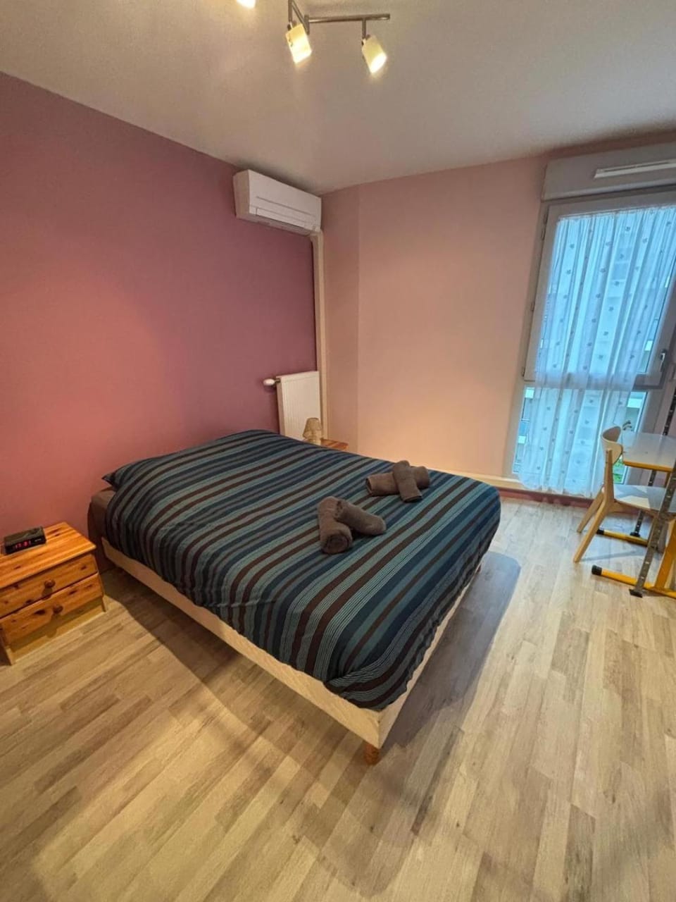 2 bedrooms, air conditioning, garage, metro Apartment in Vaulx-en-Velin