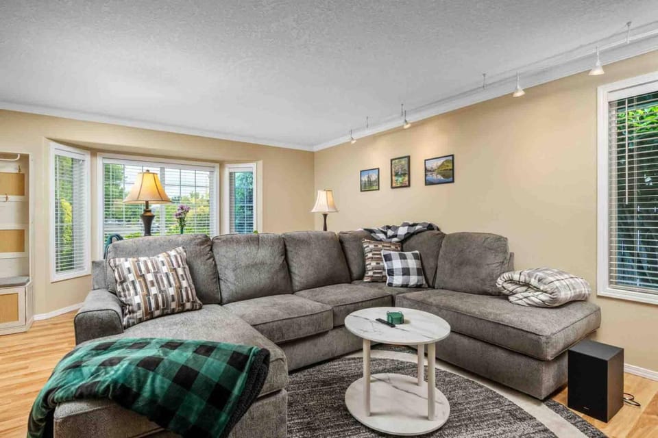 Hemenway Fields House in Hillsboro