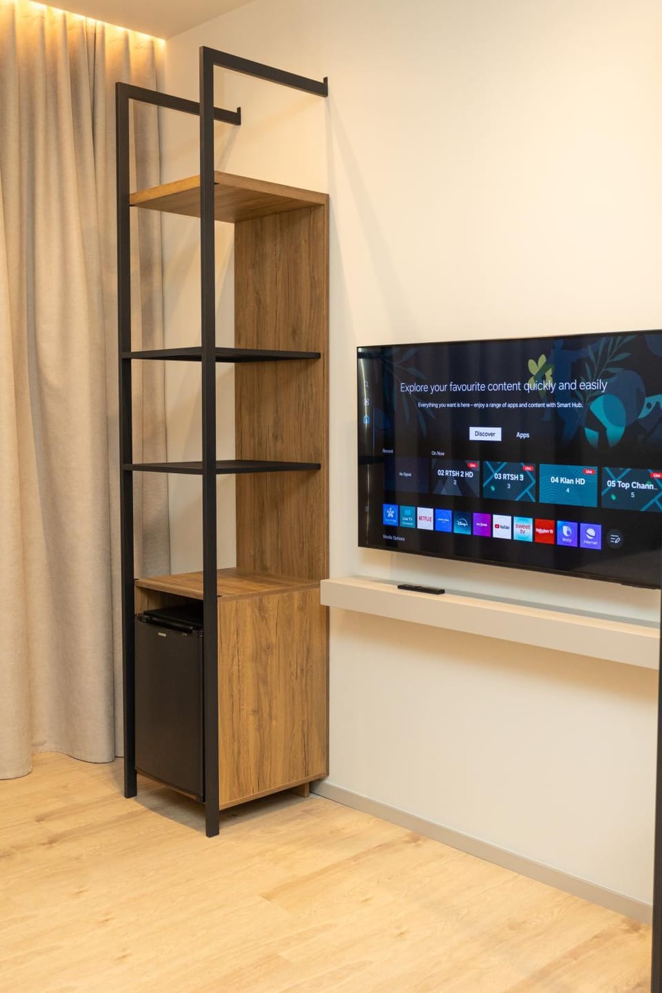 Communal lounge/ TV room, TV and multimedia, Evening entertainment
