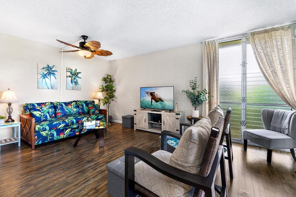 Alii Villas#303 Fully Remodeled Top Floor unit! House in Holualoa