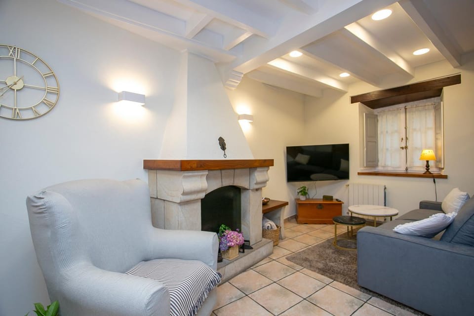 Communal lounge/ TV room, Seating area