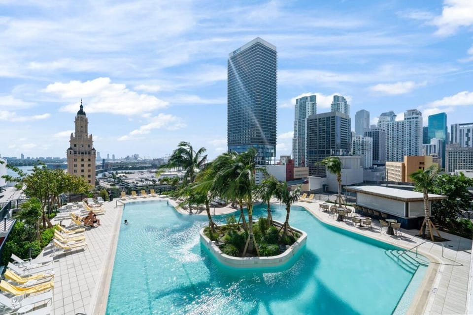 NEW luxury suite Miami at the WorldCenter area - Great views Apartment in Miami