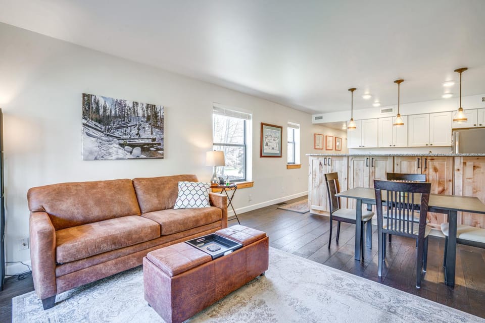 1/2 Mi to Dtwn Frisco: Mtn-View Condo w/ Pool! House in Frisco