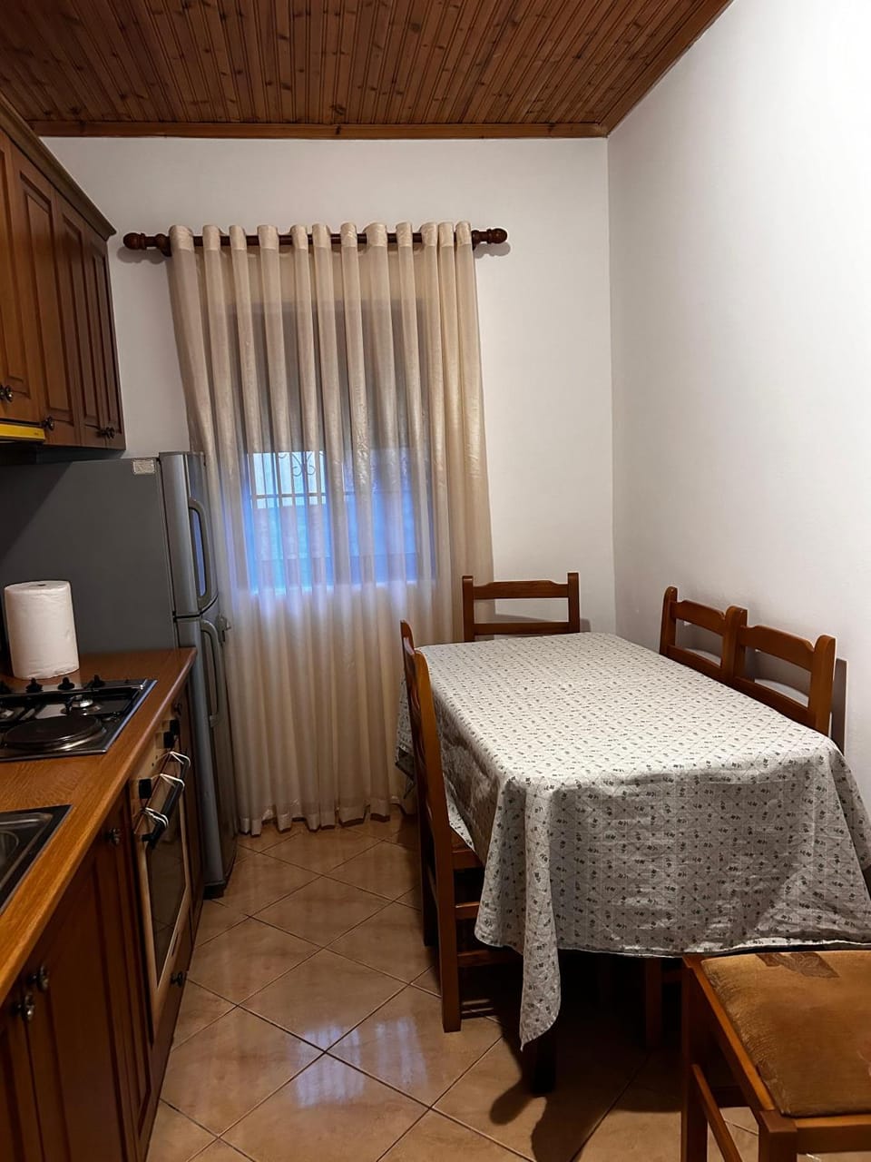 Kitchen or kitchenette, Dining area, minibar, kitchen, kitchen