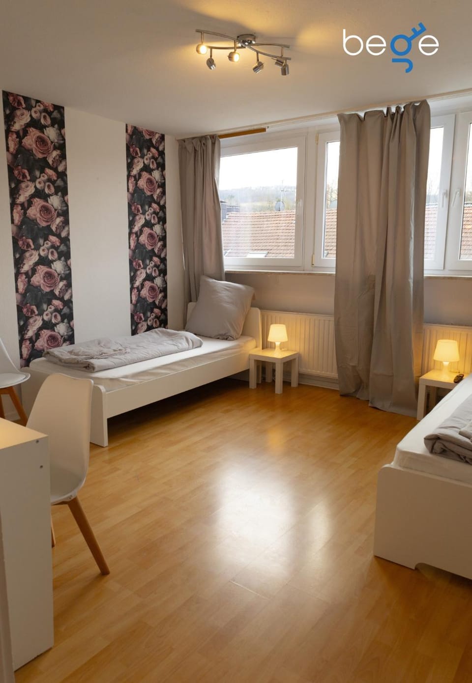 Bed, Photo of the whole room, Bedroom
