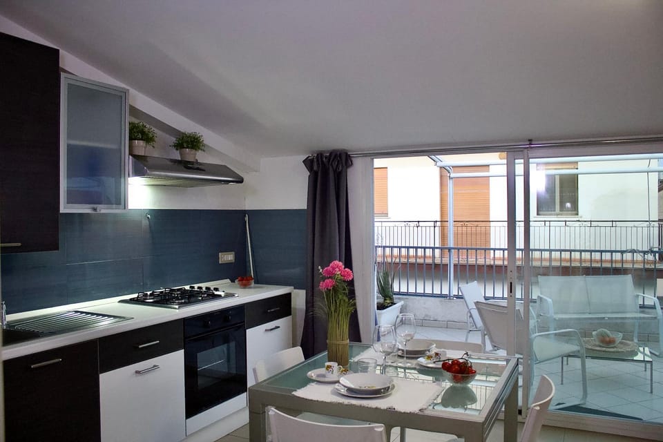 Kitchen or kitchenette, Living room, Dining area, stove