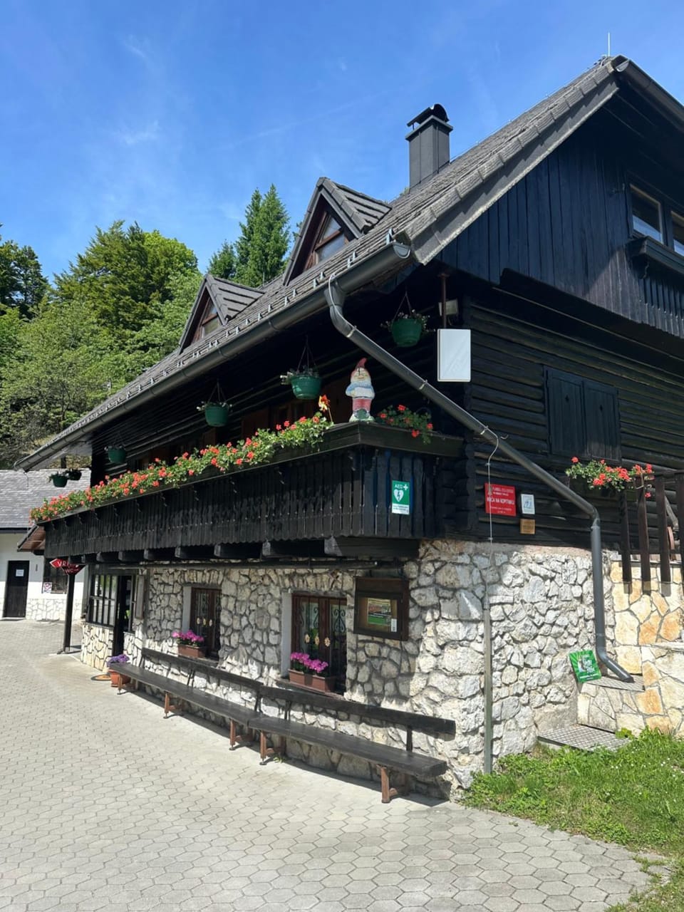 Planinska koča na Kopitniku Nature lodge in Slovenia