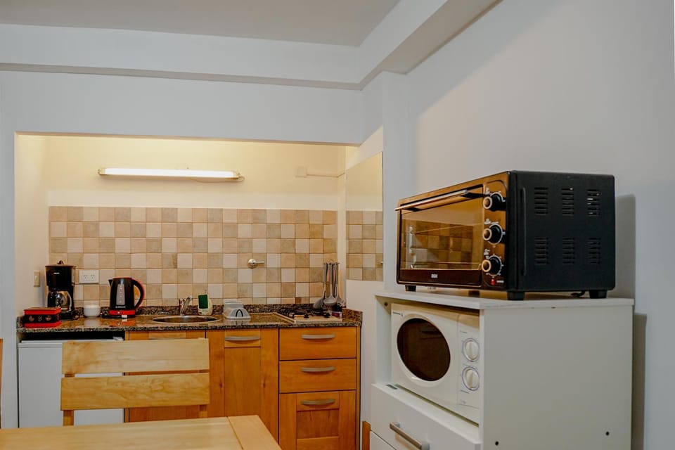 Kitchen or kitchenette, microwave, oven, kitchen