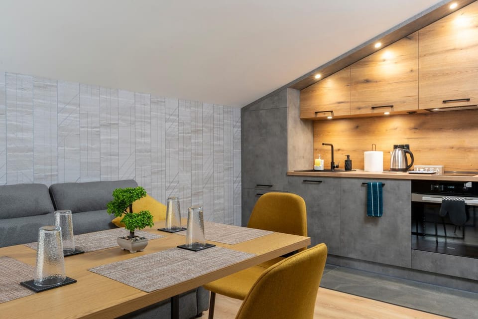 Urban Five #5 - Stylish One-bedroom apartments with Kitchen & Parking Apartment in Veliko Tarnovo