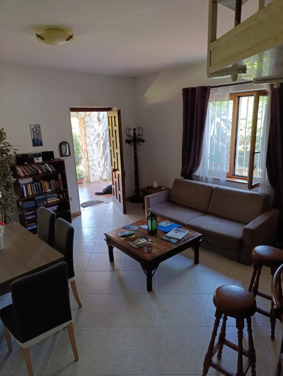 TV and multimedia, Living room, Dining area