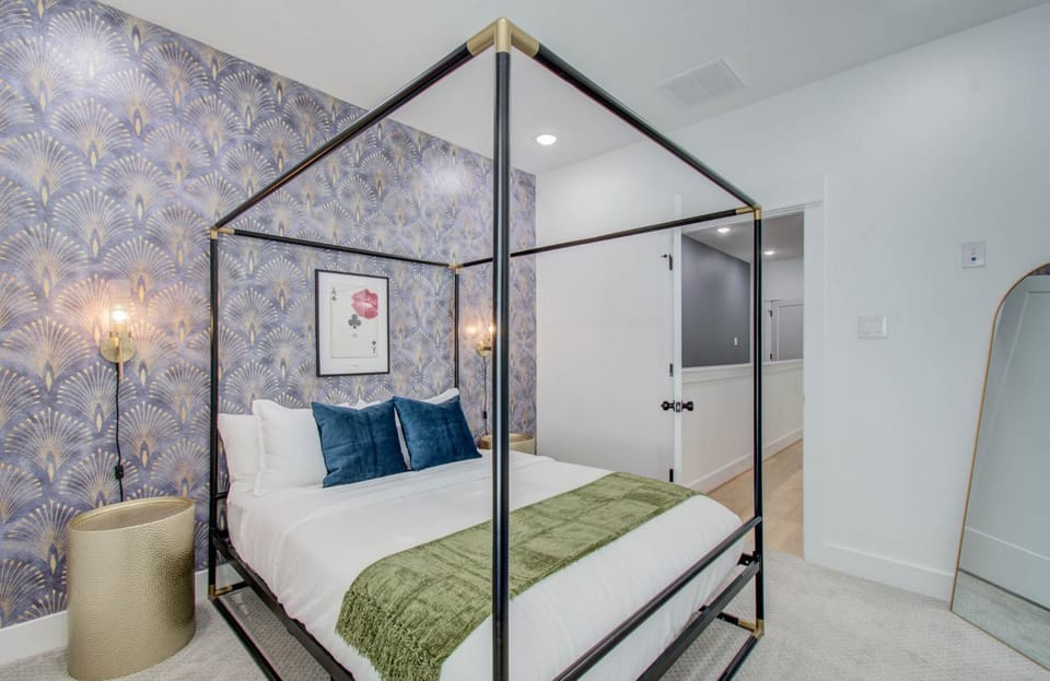 Bed, Bedroom