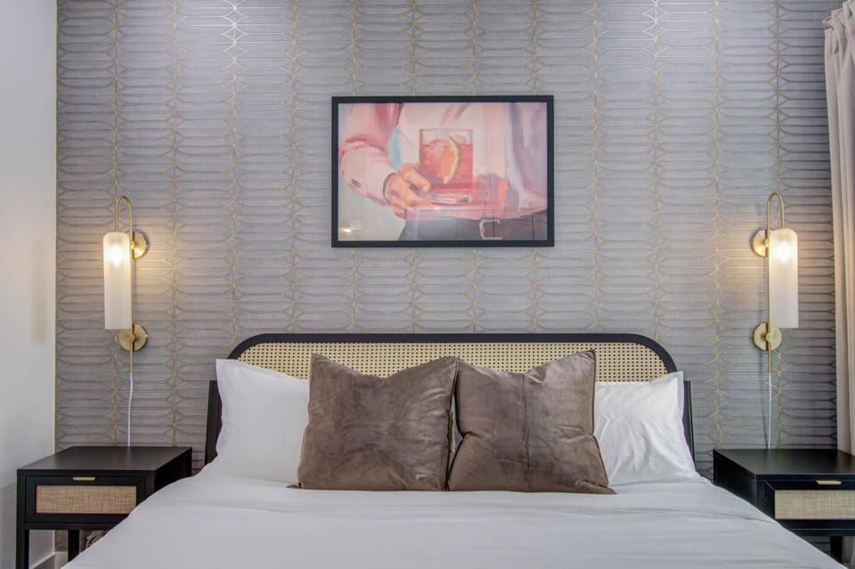 Bed, Bedroom