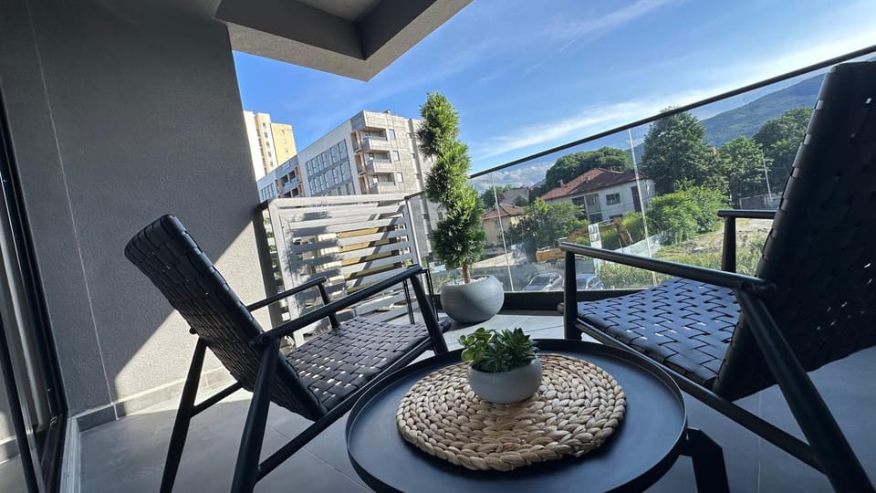 Day, Natural landscape, View (from property/room), Balcony/Terrace, Mountain view