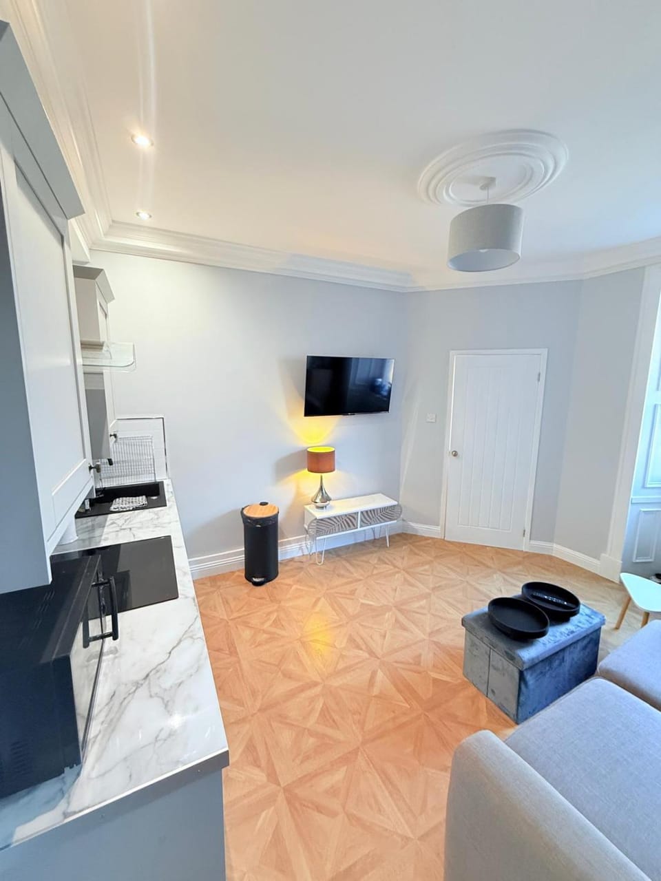 Class Apartments - City Comforts Apartment in Perth