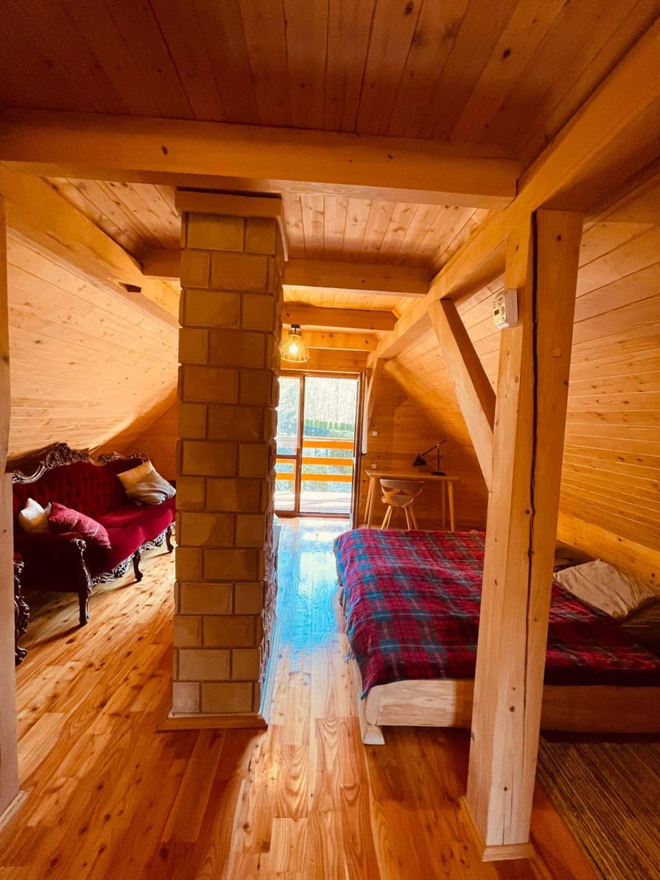 Photo of the whole room