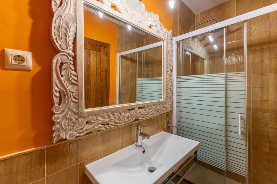 Bathroom, Living room