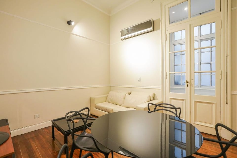 Living room, Seating area, Dining area, air conditioner