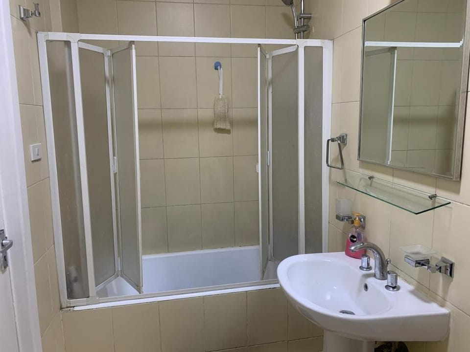 شقة غرفتين نوم في الزمالك نيل فيو Apartment in Cairo