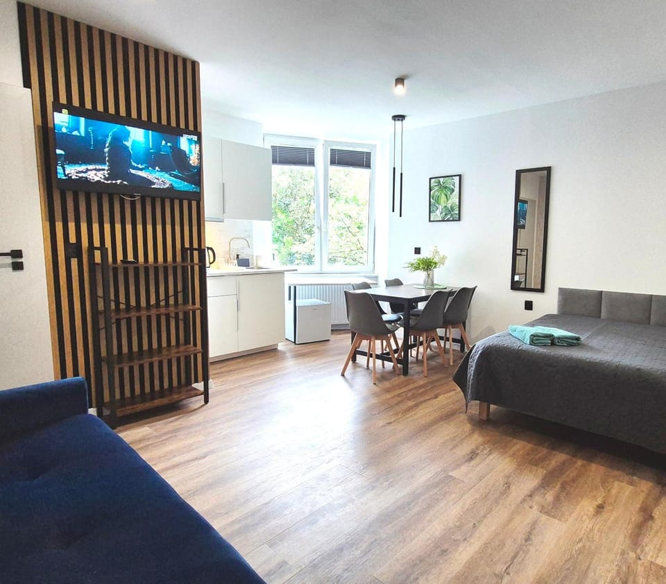 TV and multimedia, Seating area